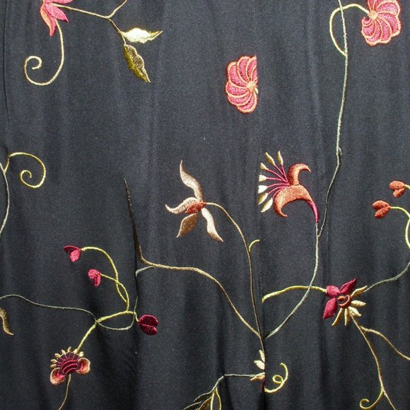 Josephine Chaus Colorful Floral Embroidered Black Silk Designer Lined Small Pant - Picture 1 of 4